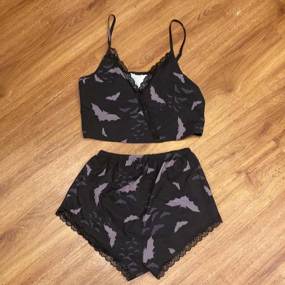 SHEIN Bat Pajama Set
